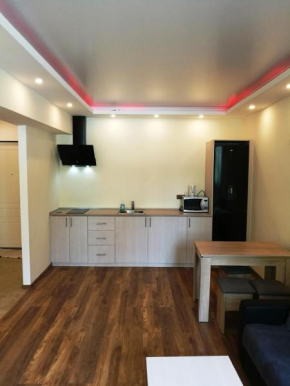 Malibu park Apartment